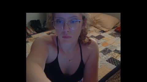 Snapshot of kayleekakesnslim chatting on 07-12-26, 09:50 kaylee kakes online show from 07-12-26, 09:50
