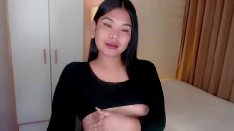 Snapshot of kayleepinay chatting on 01-13-25, 10:45 Y O U R F U T U R E K A Y L E E online show from 01-13-25, 10:45