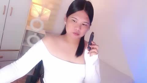 Y O U R        F U T U R E       K A Y L E E  online show from 04-12-26, 03:50