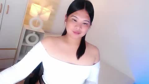 Y O U R        F U T U R E       K A Y L E E  online show from 04-16-26, 04:08