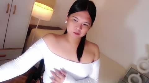 Snapshot of kayleepinay chatting on 05-04-26, 06:59 Y O U R F U T U R E K A Y L E E online show from 05-04-26, 06:59