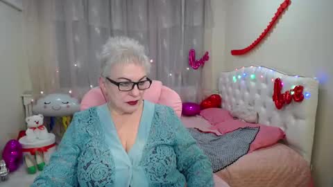 kaylesmoll online show from 02-27-25, 04:52