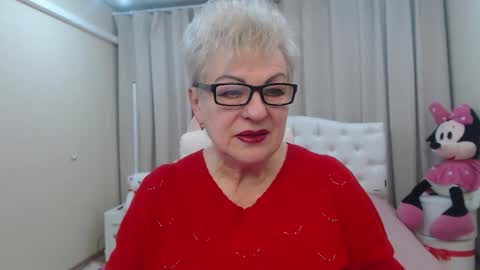 Snapshot of kaylesmoll chatting on 02-18-26, 07:43 kaylesmoll online show from 02-18-26, 07:43