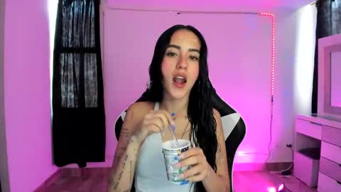 Snapshot of kaylie_xxx chatting on 01-13-25, 08:48 kaylie online show from 01-13-25, 08:48