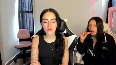 Snapshot of kaylie_xxx chatting on 02-17-25, 05:32 kaylie online show from 02-17-25, 05:32