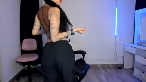Snapshot of kaylie_xxx chatting on 02-19-25, 12:03 kaylie online show from 02-19-25, 12:03