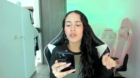 Snapshot of kaylie_xxx chatting on 09-10-25, 07:58 kaylie online show from 09-10-25, 07:58
