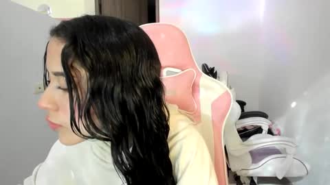Snapshot of kaylie_xxx chatting on 09-15-25, 08:42 kaylie online show from 09-15-25, 08:42