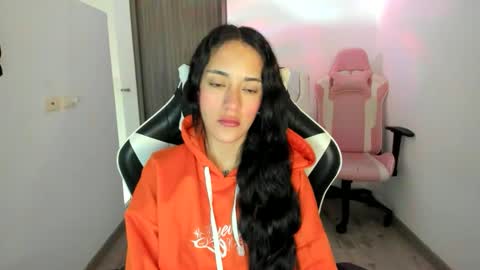 Snapshot of kaylie_xxx chatting on 10-03-25, 11:07 kaylie online show from 10-03-25, 11:07
