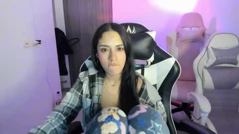 kaylie online show from 10-31-25, 04:02