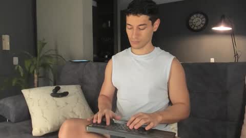 Kayn online show from 11-15-25, 08:27