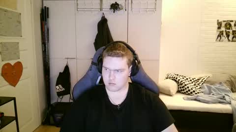 Aatu online show from 01-15-26, 06:22