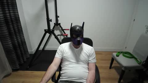 Snapshot of kaywolf89 chatting on 03-09-26, 07:29 Neon online show from 03-09-26, 07:29