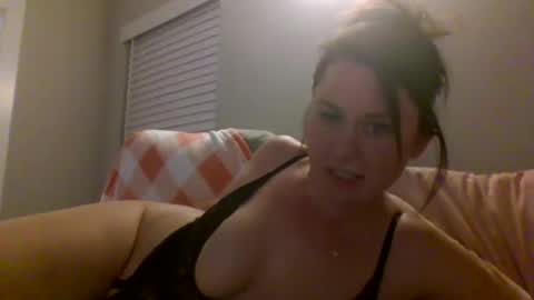 Snapshot of kbaby708076 chatting on 10-22-25, 03:40 Kbaby online show from 10-22-25, 03:40