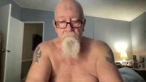 Snapshot of kcbace61760 chatting on 02-19-26, 02:40 kcbace61760 online show from 02-19-26, 02:40