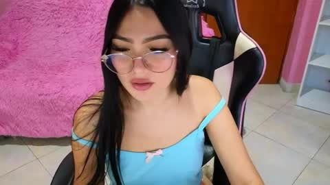 Snapshot of keeiity_moon chatting on 05-15-26, 05:31 keeiity_moon online show from 05-15-26, 05:31
