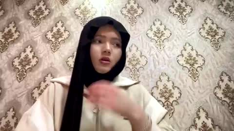 Snapshot of keeleylandrie chatting on 01-08-26, 11:01 Kate online show from 01-08-26, 11:01