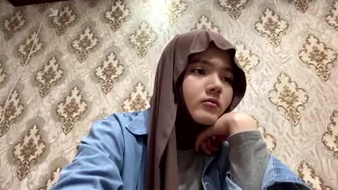 Snapshot of keeleylandrie chatting on 03-10-26, 05:34 Kate online show from 03-10-26, 05:34