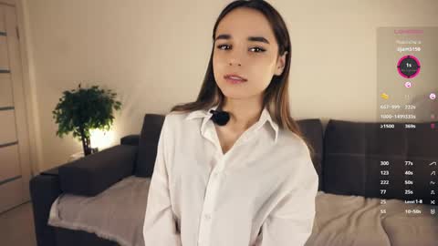 Snapshot of keeleyreineck chatting on 05-15-26, 05:36 Nika online show from 05-15-26, 05:36