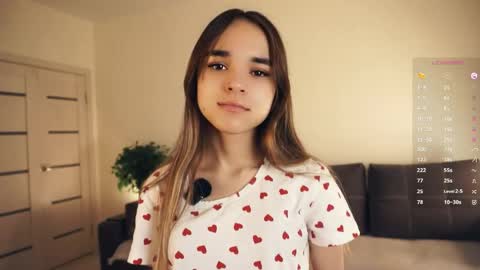 Snapshot of keeleyreineck chatting on 05-17-26, 06:33 Nika online show from 05-17-26, 06:33