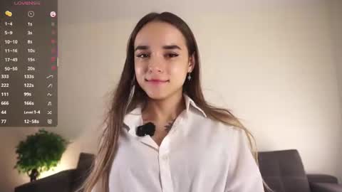Snapshot of keeleyreineck chatting on 06-24-26, 08:24 Nika online show from 06-24-26, 08:24