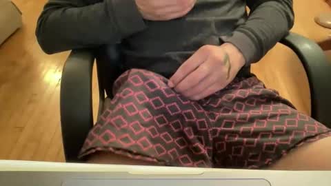 Snapshot of keesey23 chatting on 11-21-25, 04:22 Keesey23 online show from 11-21-25, 04:22