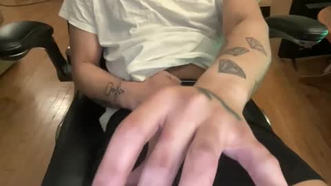 Snapshot of keesey23 chatting on 02-26-26, 03:38 Keesey23 online show from 02-26-26, 03:38