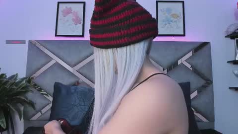 Keidy Monday to Saturday from 200 pm to 810pm  UTC-5 Colombia Time online show from 11-18-25, 07:07