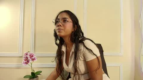 Snapshot of keila_hott20 chatting on 09-25-25, 11:58 keila online show from 09-25-25, 11:58