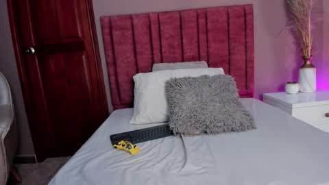 Keimy Wilde online show from 12-20-25, 06:15