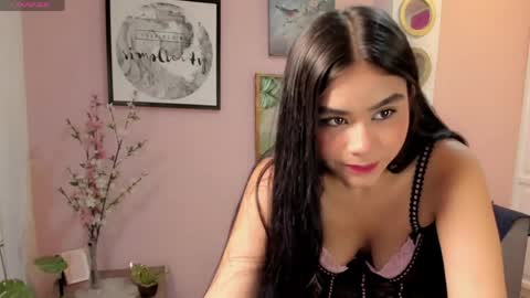Snapshot of keira_clinton chatting on 05-22-26, 02:01 Antonella online show from 05-22-26, 02:01