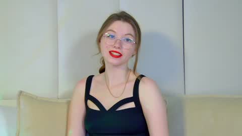 Keira online show from 01-17-25, 04:06