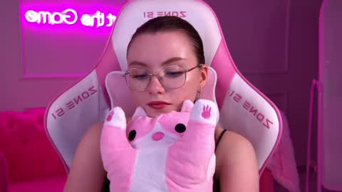 Keira online show from 02-23-25, 09:33