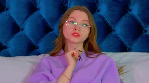 Keira online show from 02-25-25, 09:42