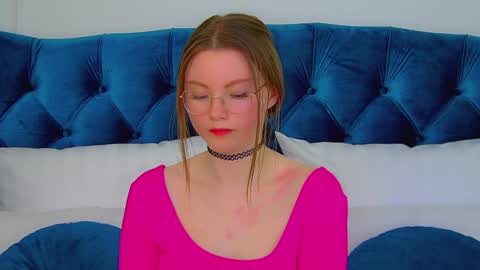 Keira online show from 02-28-25, 06:09