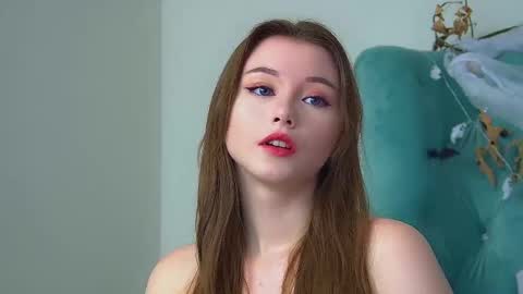 Keira online show from 10-28-25, 06:32