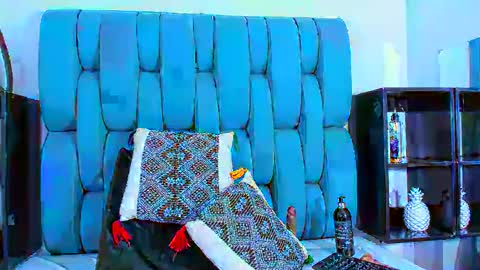   online show from 02-08-25, 07:38