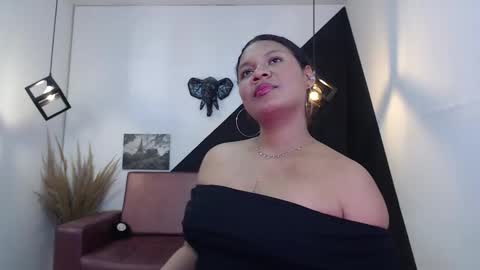 Snapshot of keiraluna chatting on 12-05-25, 07:54 online show from 12-05-25, 07:54