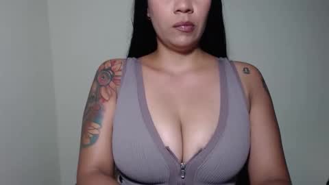 Snapshot of keisha_skinny chatting on 05-26-26, 03:57 Keisha Thomson online show from 05-26-26, 03:57