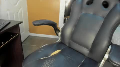 Snapshot of keisy_sanchez chatting on 11-27-25, 11:01 keisy_sanchez online show from 11-27-25, 11:01