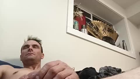 Snapshot of keithross1205 chatting on 11-25-25, 12:49 clyde online show from 11-25-25, 12:49