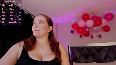 Snapshot of keitlynsoto chatting on 02-14-25, 11:10 Sofia online show from 02-14-25, 11:10