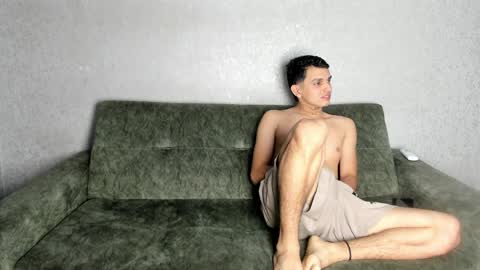 Snapshot of keity_sex20 chatting on 03-28-26, 03:06 VALENTINA-18 NIKOLAI-19 -SEBAS-19 online show from 03-28-26, 03:06