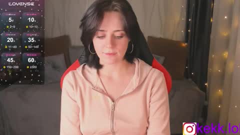 Snapshot of kek_____ chatting on 12-19-25, 06:48 Call me Nat online show from 12-19-25, 06:48