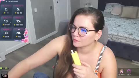 Snapshot of kellielowie chatting on 01-18-25, 03:59 kellielowie online show from 01-18-25, 03:59