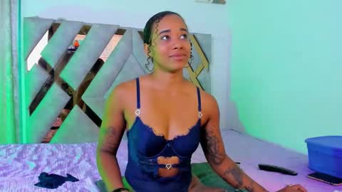 kelly__thomson online show from 03-25-26, 12:22