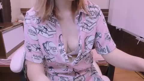 Kelly online show from 04-17-26, 02:47