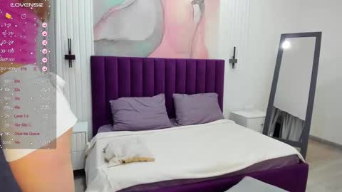 Kelly online show from 03-03-25, 01:21