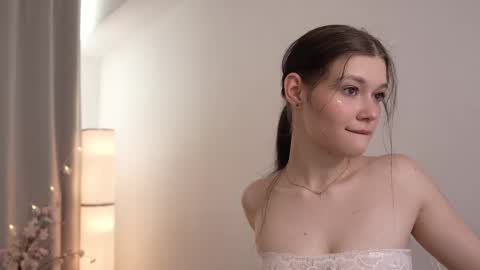  KELLY  online show from 02-20-25, 10:37