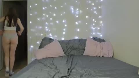 Snapshot of kelly_gerzikaaa chatting on 12-20-25, 03:24 kelly_gerzikaaa online show from 12-20-25, 03:24